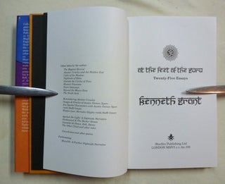 At the Feet of the Guru. Twenty-Five Essays.