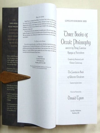 Three Books of Occult Philosophy; the Foundation Book of Western Esotericism [ Llewellyn's Sourcebook Series ]